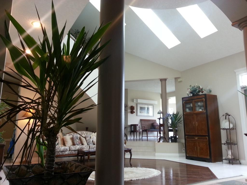 By The Sea Bnb, Sidney Victoria Bc Ngoại thất bức ảnh