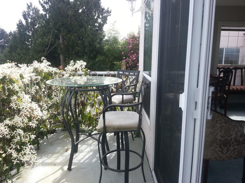 By The Sea Bnb, Sidney Victoria Bc Ngoại thất bức ảnh