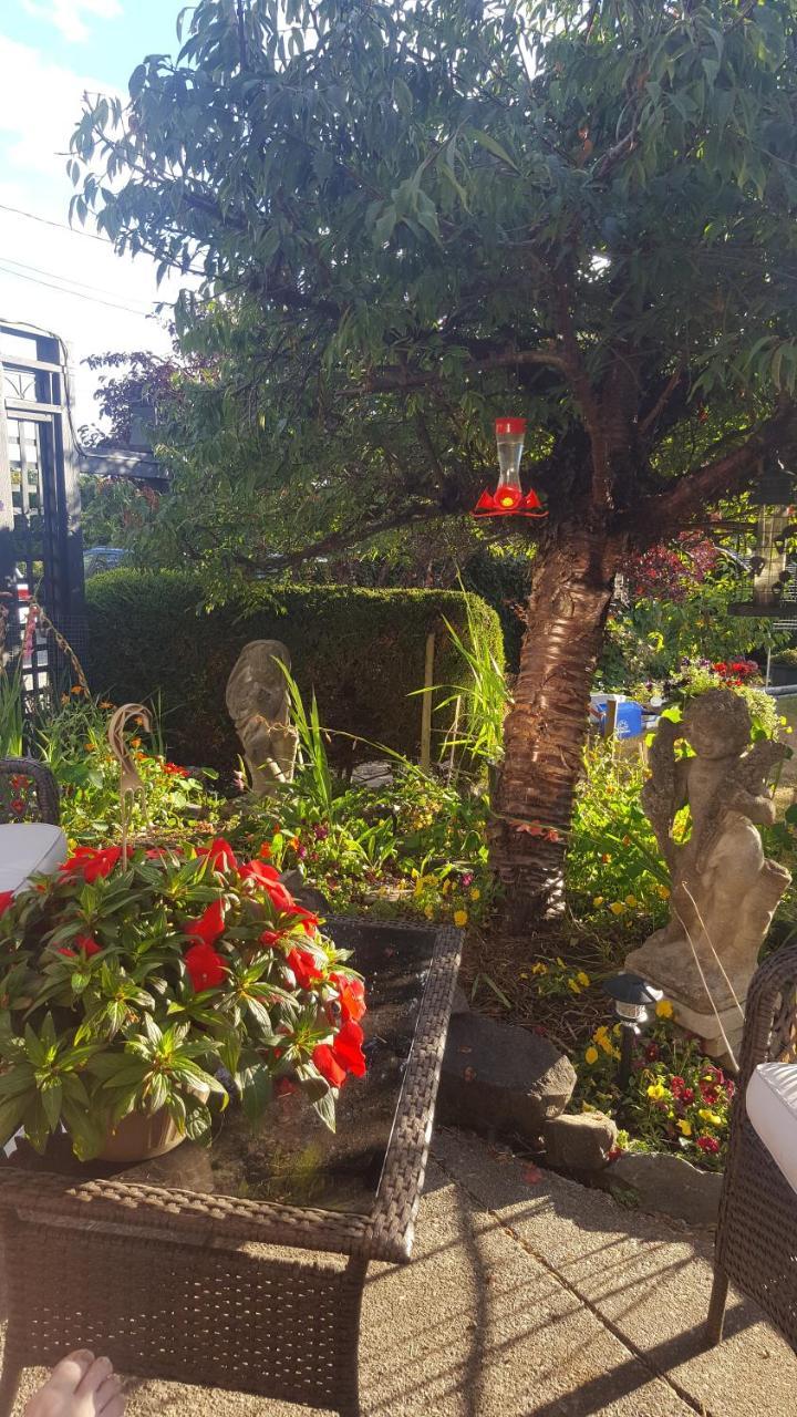 By The Sea Bnb, Sidney Victoria Bc Ngoại thất bức ảnh