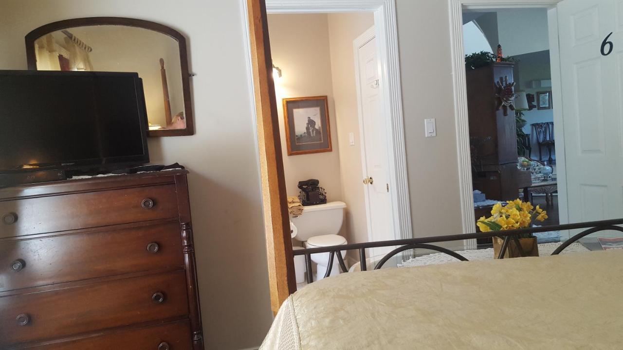 By The Sea Bnb, Sidney Victoria Bc Ngoại thất bức ảnh