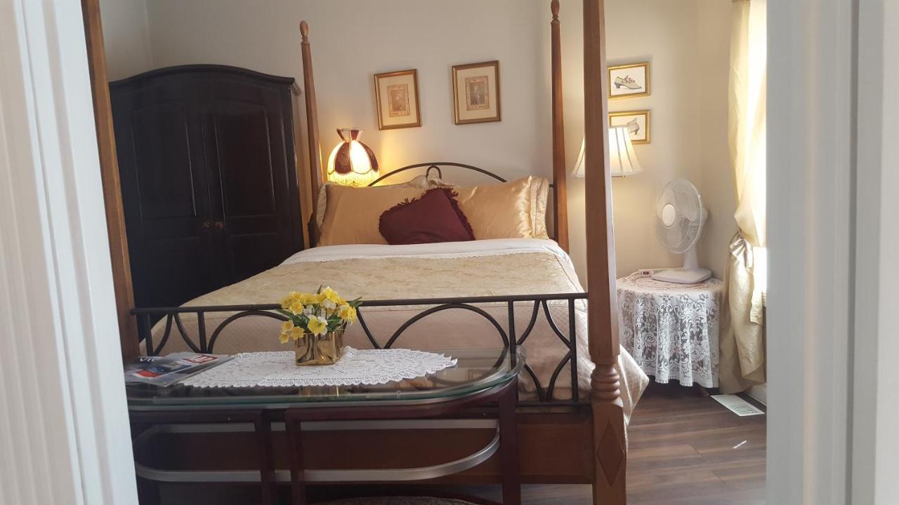By The Sea Bnb, Sidney Victoria Bc Ngoại thất bức ảnh